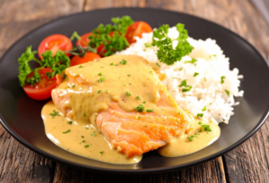 Dorsz z sosem holenderskim i szparagami